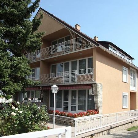 Siesta Apartmanház Balatonfüred Exterior foto